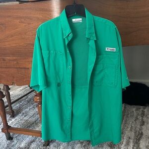 Columbia Vibrant Green Button-Up Shirt